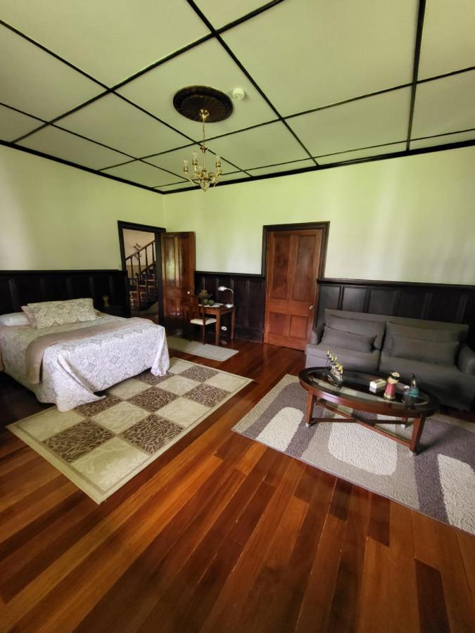 Casa Del Cafe-Familiar Hotel เอเรเดีย ภายนอก รูปภาพ