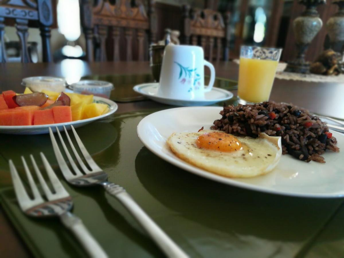 Casa Del Cafe-Familiar Hotel เอเรเดีย ภายนอก รูปภาพ